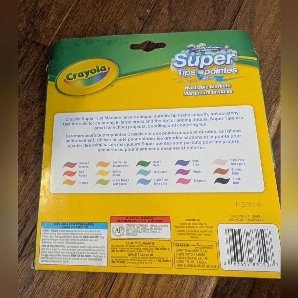 Debbie Macomber's Very Merry Christmas Coloring Book: & Crayola Markers New! - Picture 7 of 7